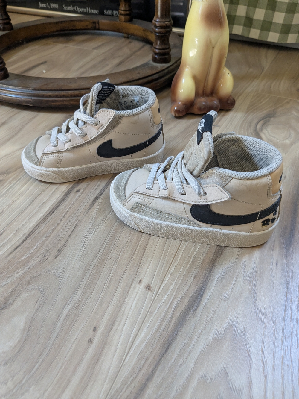 Nike Kids High-Top Sneakers - Picture 2 of 6